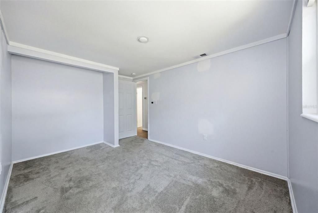 For Sale: $374,900 (5 beds, 4 baths, 3277 Square Feet)