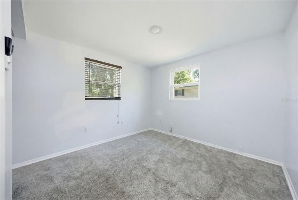 For Sale: $374,900 (5 beds, 4 baths, 3277 Square Feet)