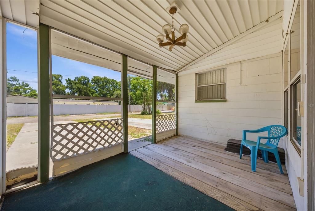 For Sale: $374,900 (5 beds, 4 baths, 3277 Square Feet)