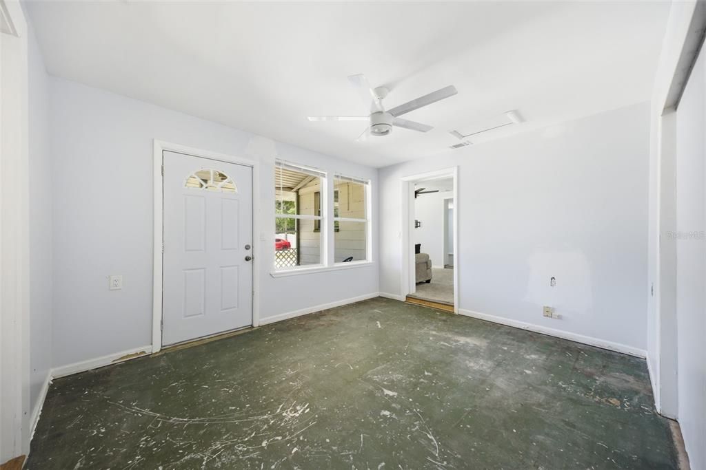 For Sale: $374,900 (5 beds, 4 baths, 3277 Square Feet)