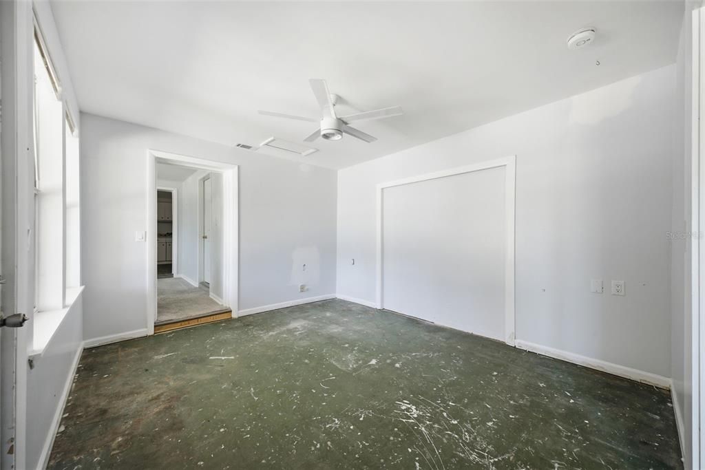 For Sale: $374,900 (5 beds, 4 baths, 3277 Square Feet)