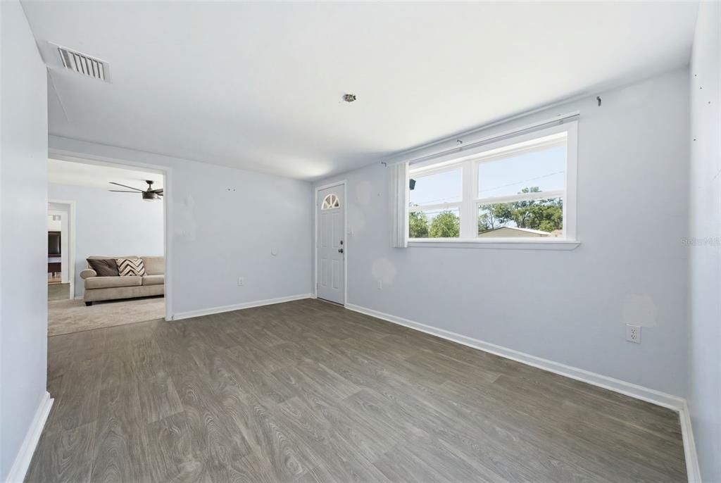 For Sale: $374,900 (5 beds, 4 baths, 3277 Square Feet)