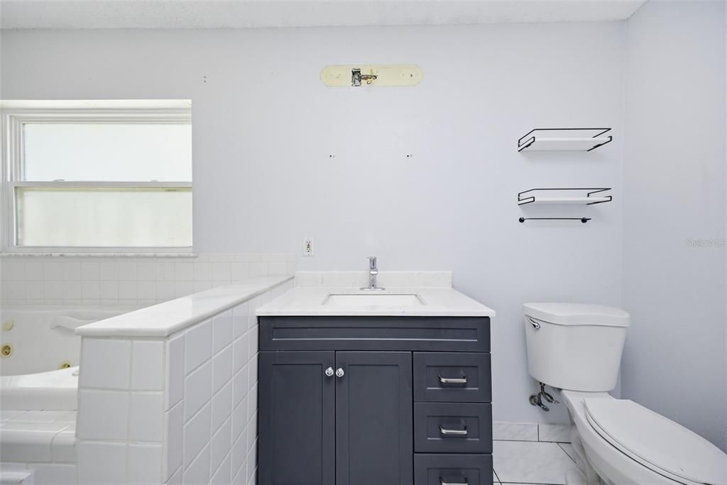 For Sale: $374,900 (5 beds, 4 baths, 3277 Square Feet)