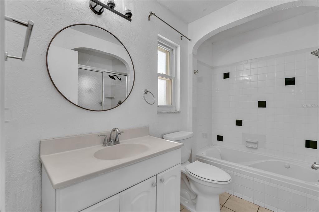 For Sale: $399,500 (3 beds, 2 baths, 1235 Square Feet)