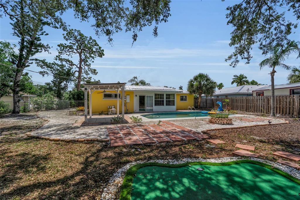 For Sale: $399,500 (3 beds, 2 baths, 1235 Square Feet)
