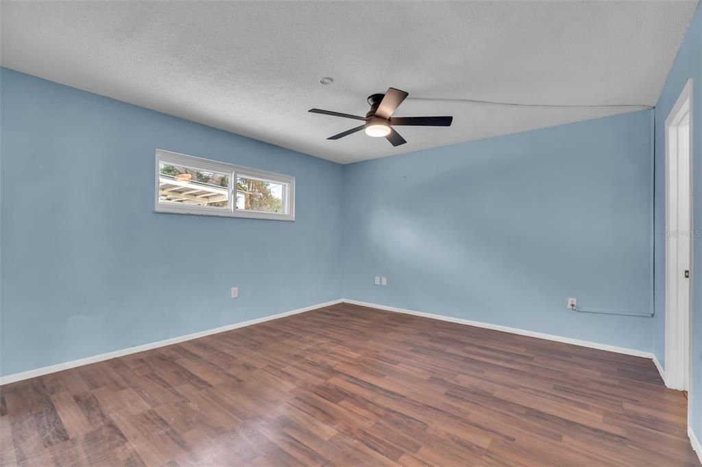 For Sale: $399,500 (3 beds, 2 baths, 1235 Square Feet)