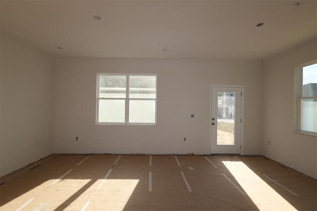 For Sale: $382,990 (3 beds, 2 baths, 1833 Square Feet)