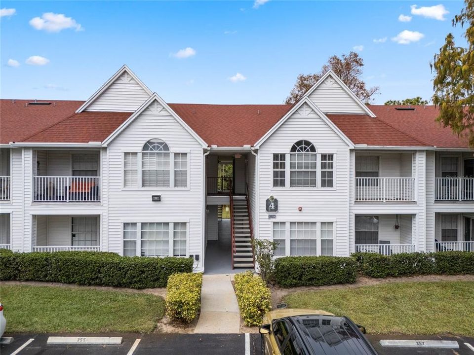 For Sale: $199,900 (2 beds, 2 baths, 971 Square Feet)