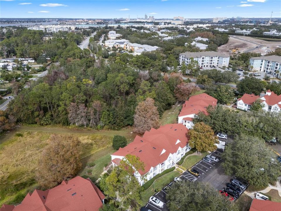 For Sale: $199,900 (2 beds, 2 baths, 971 Square Feet)