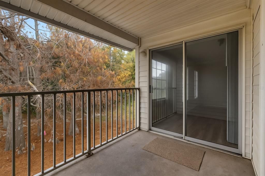 For Sale: $199,900 (2 beds, 2 baths, 971 Square Feet)