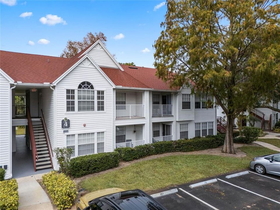 For Sale: $199,900 (2 beds, 2 baths, 971 Square Feet)