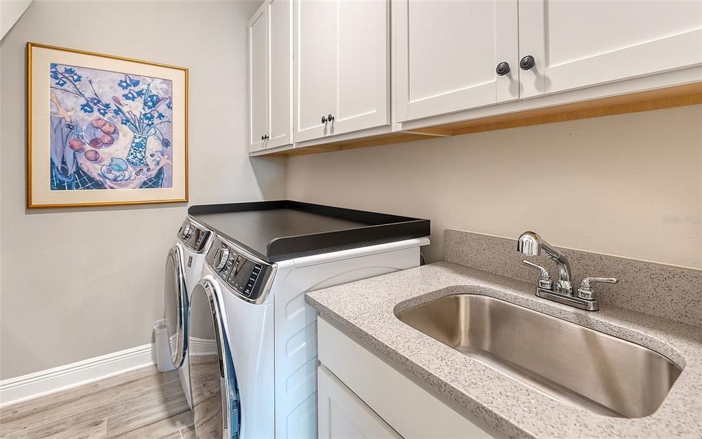 En Venta: $995,000 (4 camas, 4 baños, 3182 Pies cuadrados)