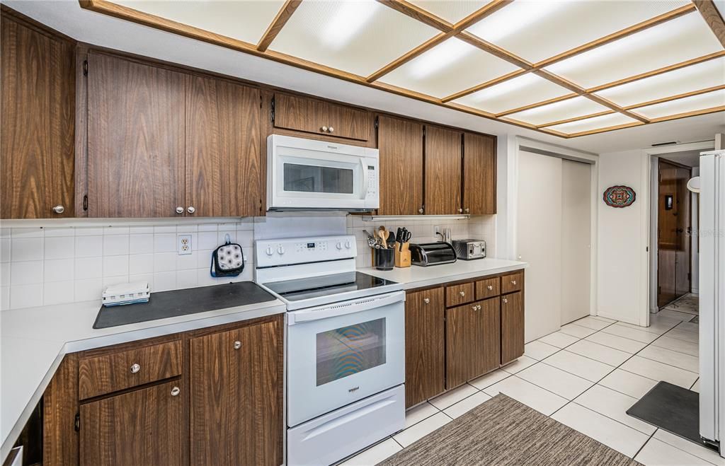 For Sale: $240,000 (3 beds, 2 baths, 1820 Square Feet)
