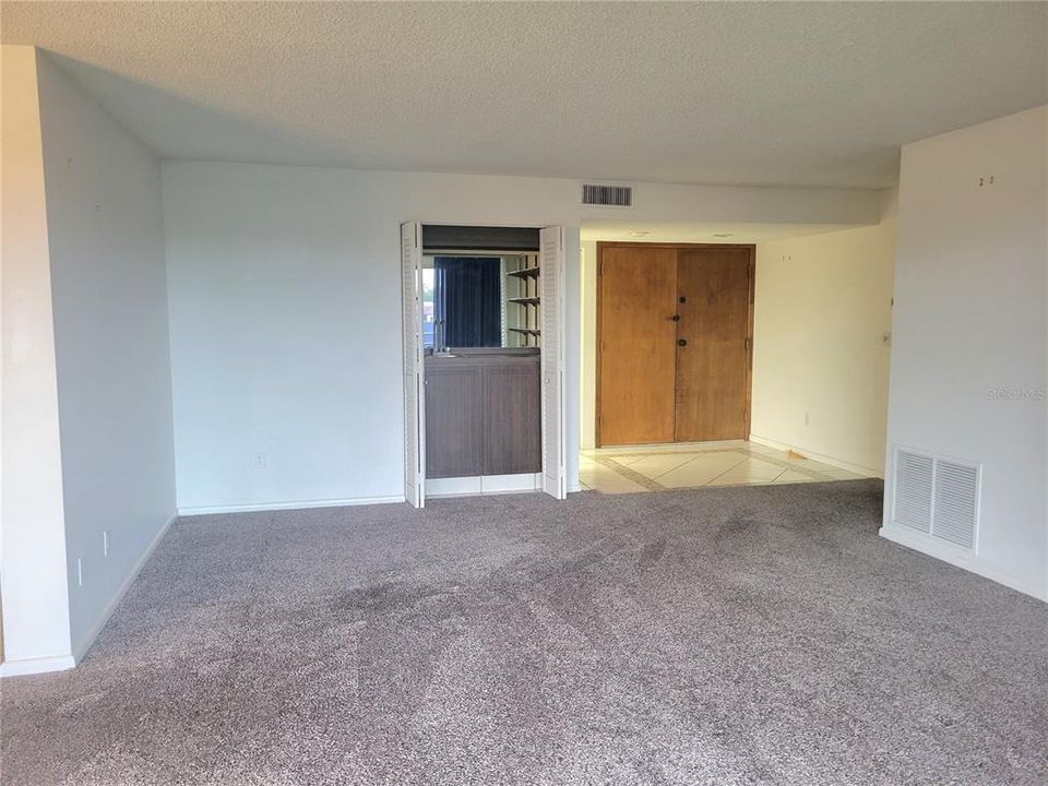 For Sale: $240,000 (3 beds, 2 baths, 1820 Square Feet)