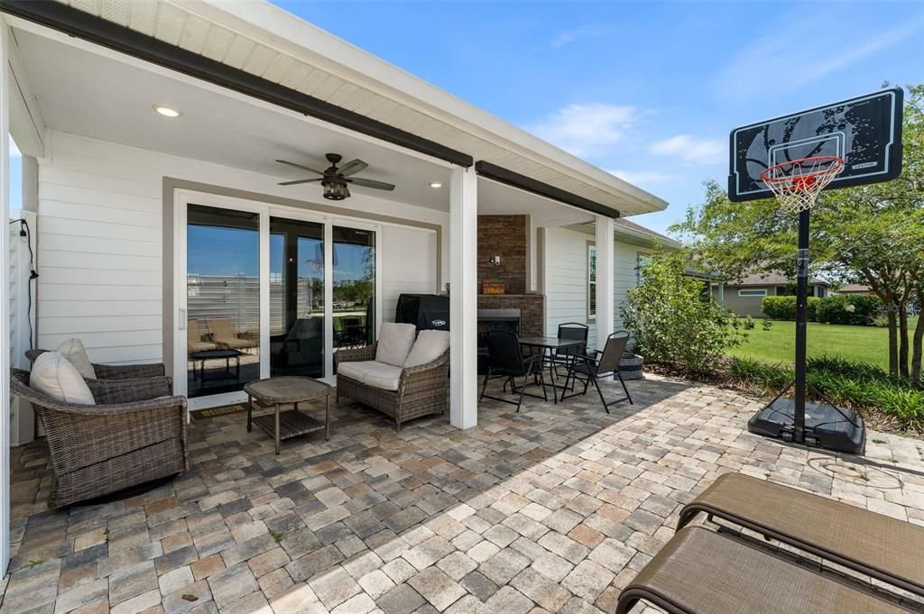 For Sale: $474,000 (4 beds, 2 baths, 2099 Square Feet)
