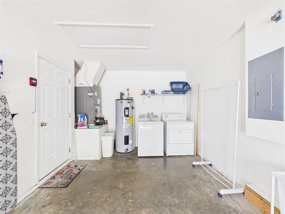 For Sale: $329,900 (3 beds, 2 baths, 1130 Square Feet)