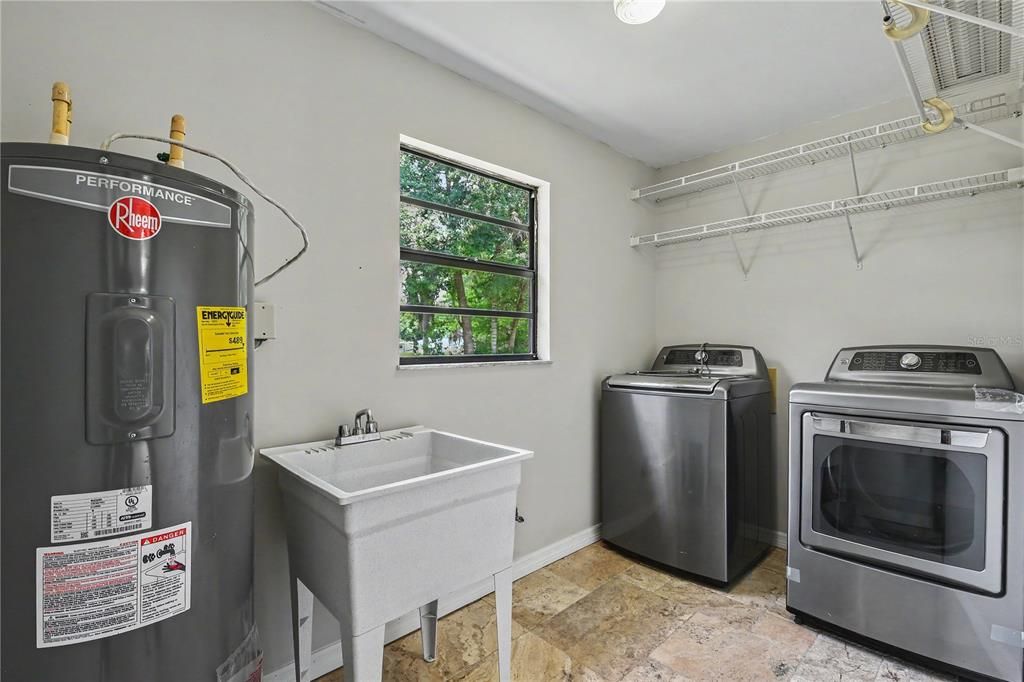 For Sale: $685,000 (4 beds, 3 baths, 2142 Square Feet)