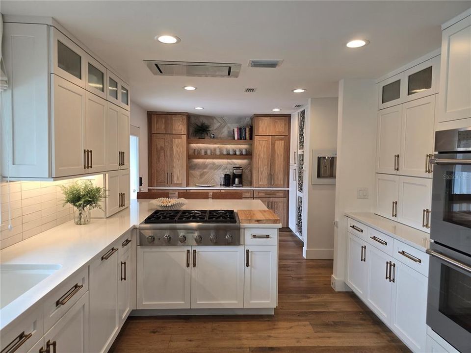 For Sale: $1,995,000 (4 beds, 3 baths, 3005 Square Feet)