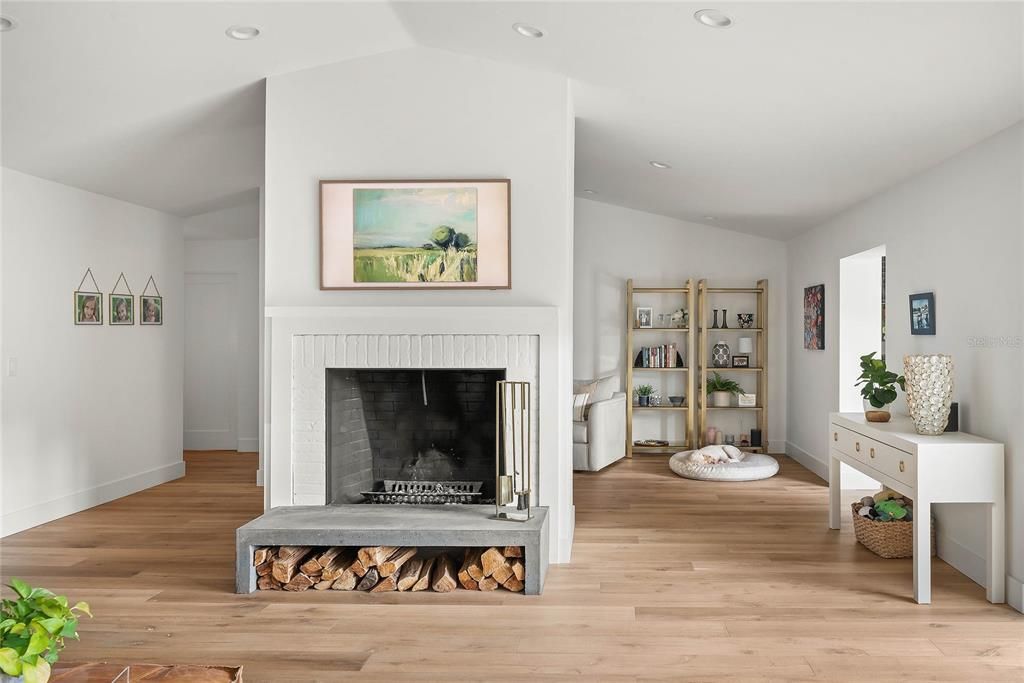 For Sale: $1,995,000 (4 beds, 3 baths, 3005 Square Feet)