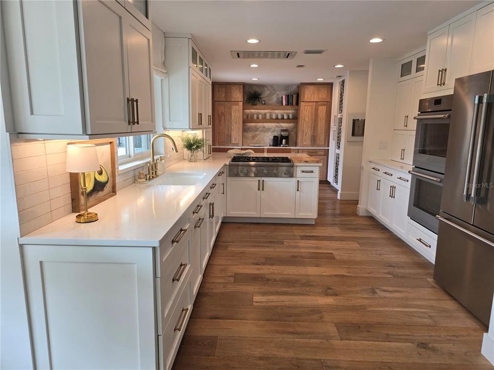 For Sale: $1,995,000 (4 beds, 3 baths, 3005 Square Feet)