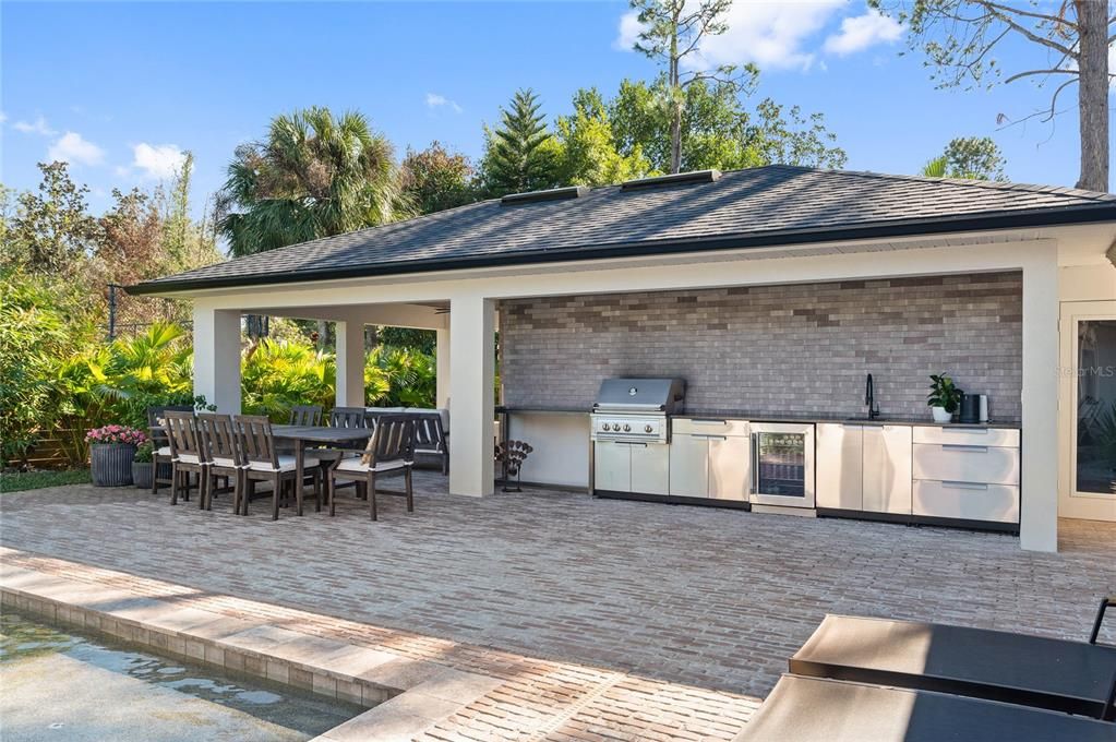 For Sale: $1,995,000 (4 beds, 3 baths, 3005 Square Feet)