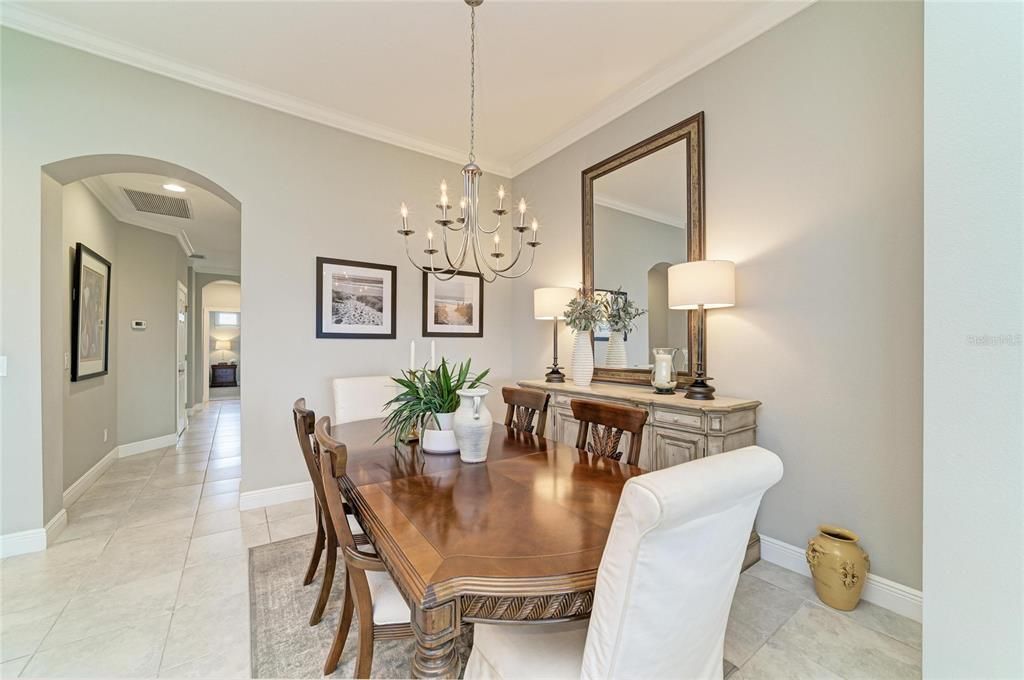 En Venta: $539,000 (3 camas, 2 baños, 2334 Pies cuadrados)