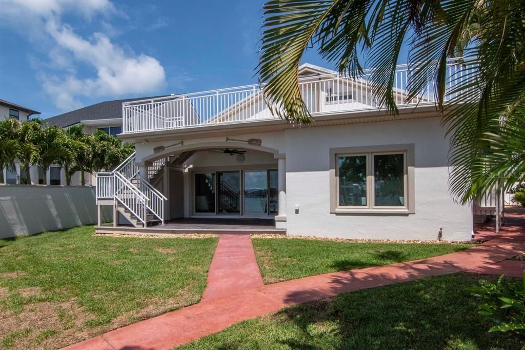 En Venta: $1,450,000 (3 camas, 4 baños, 2268 Pies cuadrados)