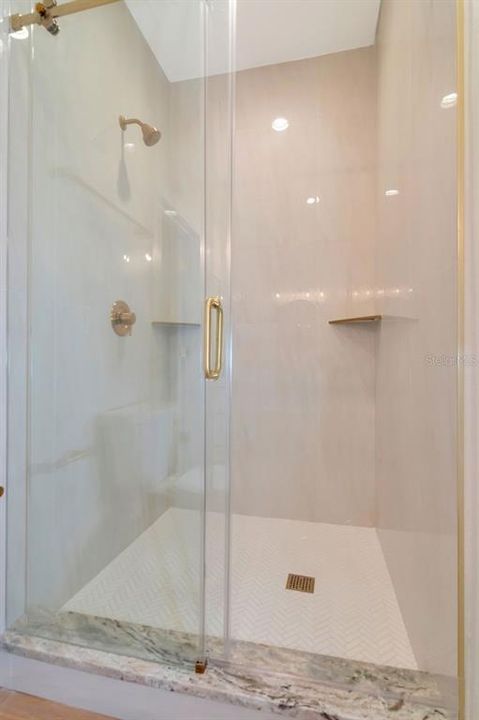 En Venta: $1,450,000 (3 camas, 4 baños, 2268 Pies cuadrados)
