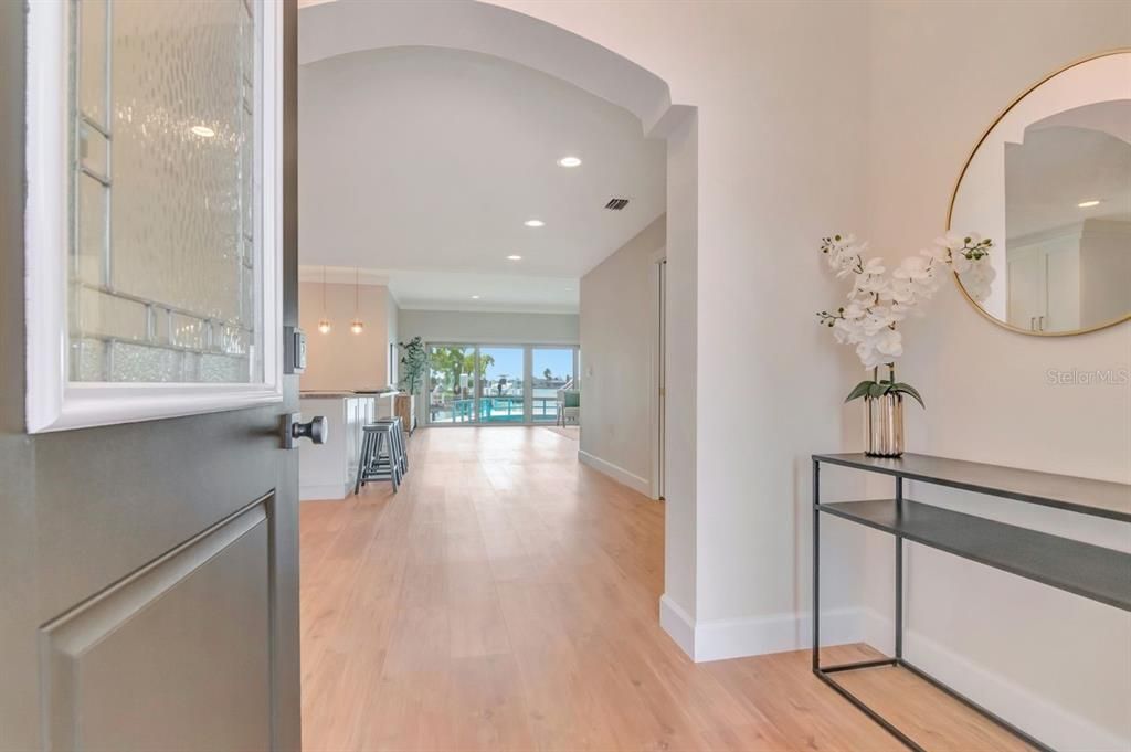 En Venta: $1,450,000 (3 camas, 4 baños, 2268 Pies cuadrados)