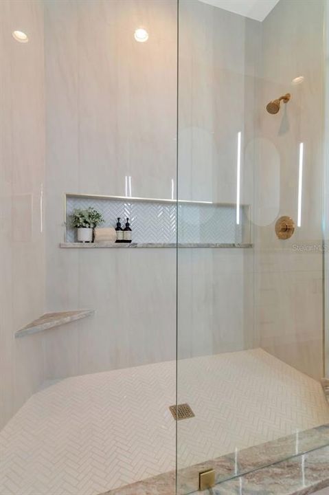 En Venta: $1,450,000 (3 camas, 4 baños, 2268 Pies cuadrados)