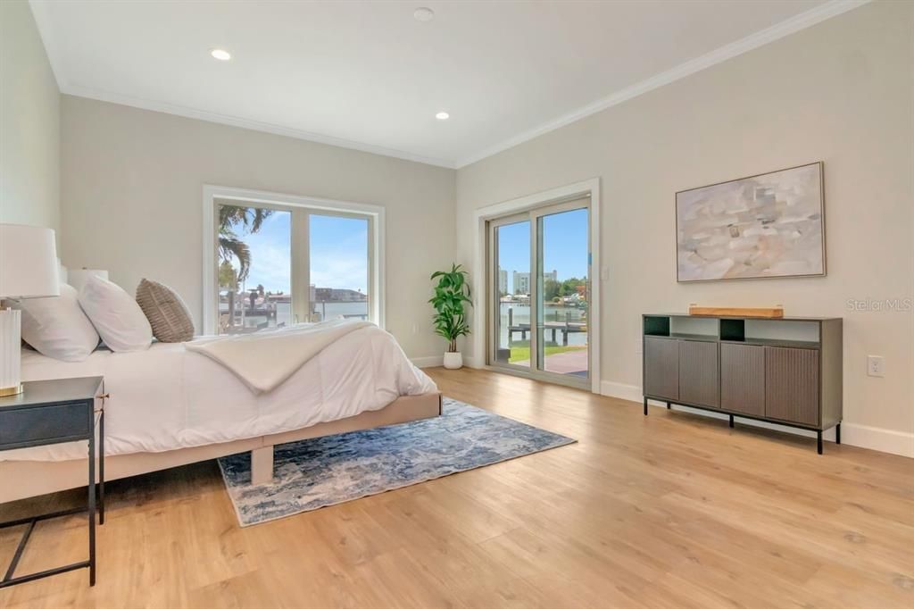 En Venta: $1,450,000 (3 camas, 4 baños, 2268 Pies cuadrados)