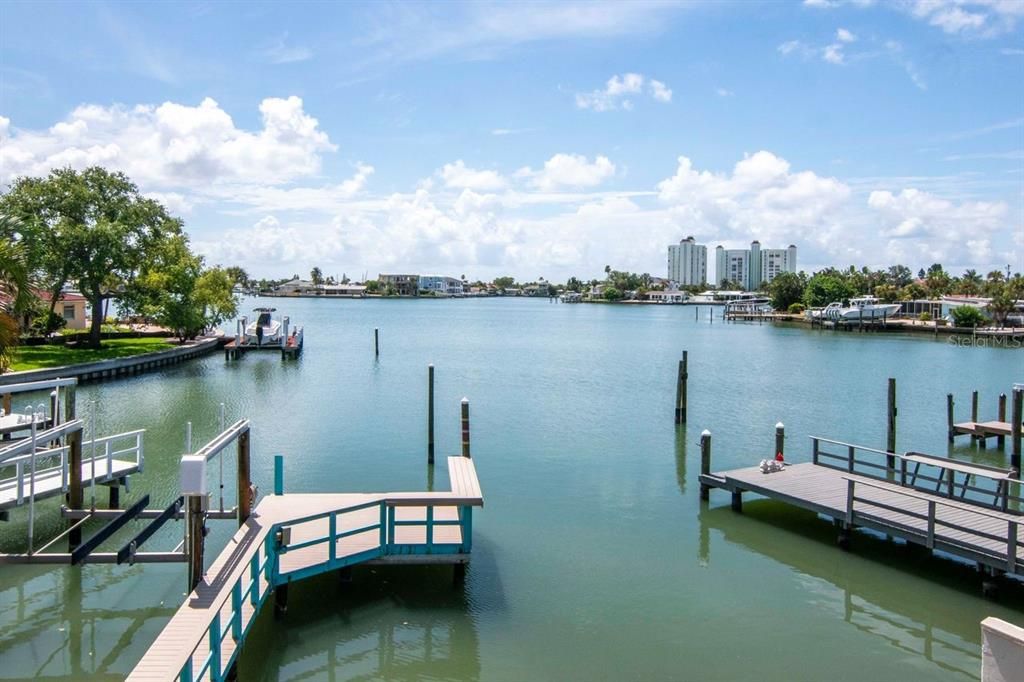 En Venta: $1,450,000 (3 camas, 4 baños, 2268 Pies cuadrados)
