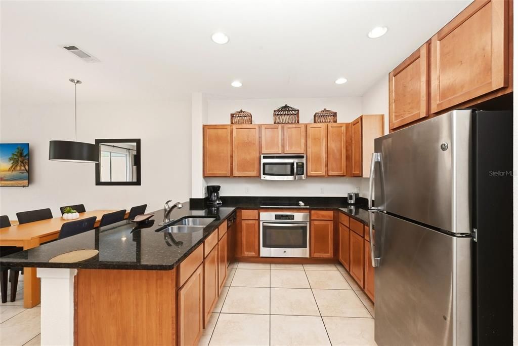 For Sale: $267,000 (2 beds, 2 baths, 1350 Square Feet)