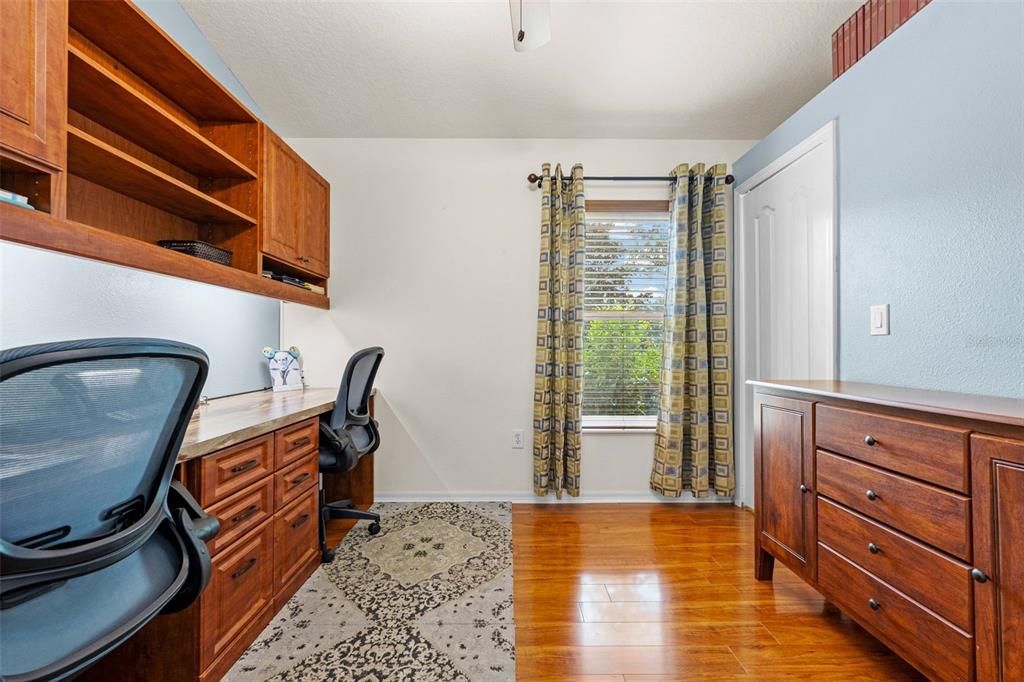 For Sale: $299,999 (3 beds, 2 baths, 1970 Square Feet)
