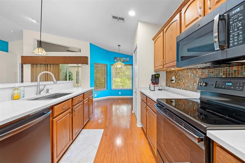 For Sale: $299,999 (3 beds, 2 baths, 1970 Square Feet)