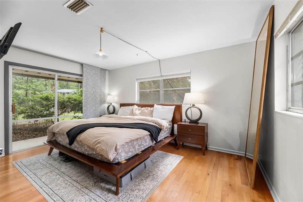 For Sale: $340,000 (4 beds, 2 baths, 1872 Square Feet)