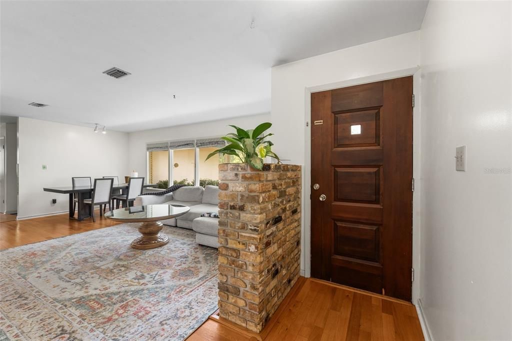 For Sale: $340,000 (4 beds, 2 baths, 1872 Square Feet)