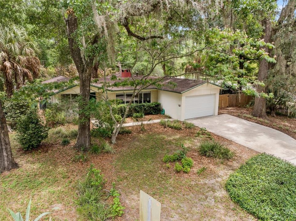 For Sale: $340,000 (4 beds, 2 baths, 1872 Square Feet)