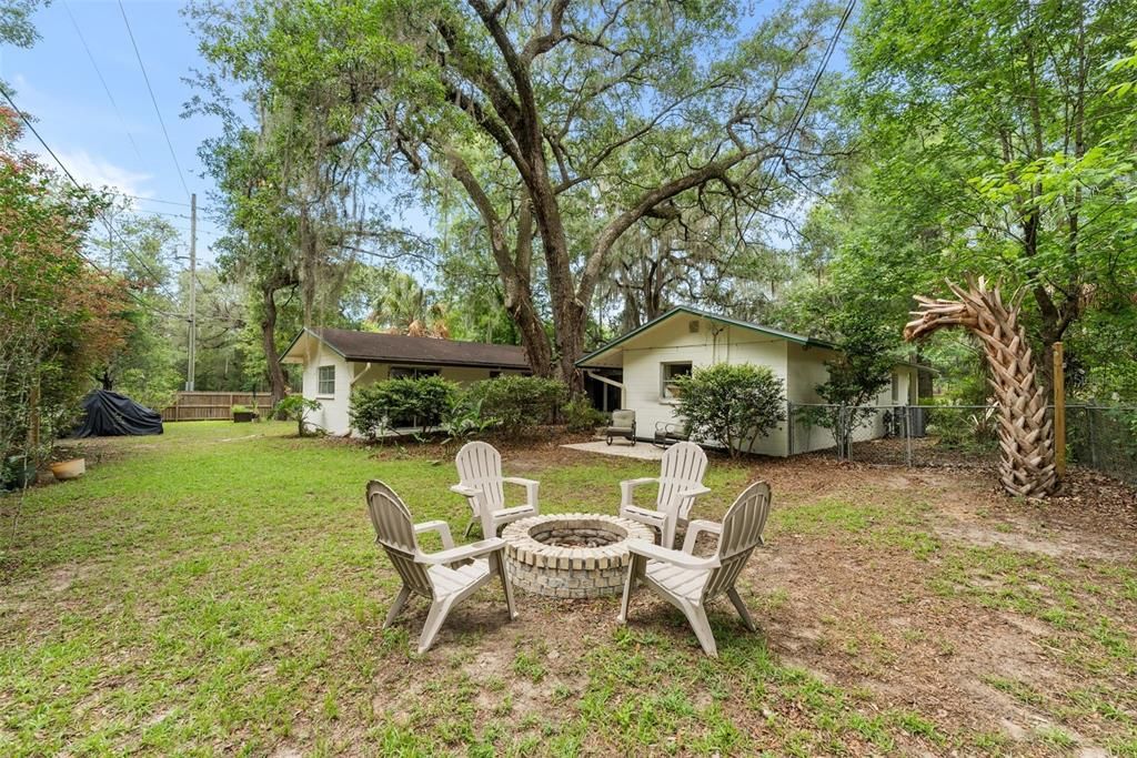 For Sale: $340,000 (4 beds, 2 baths, 1872 Square Feet)