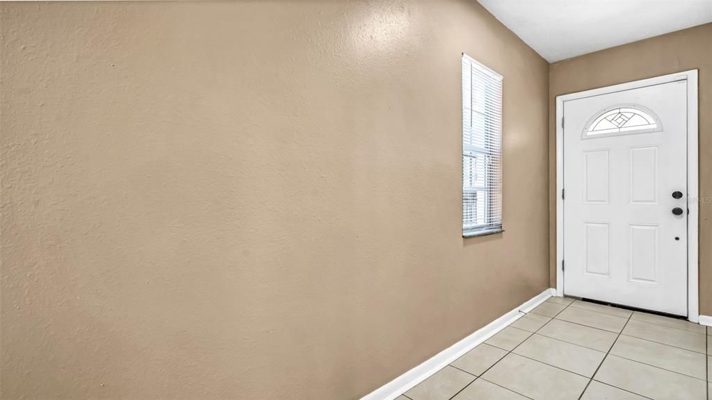 В аренду: $2,395 (3 спален, 2 ванн, 1698 Квадратных фут)
