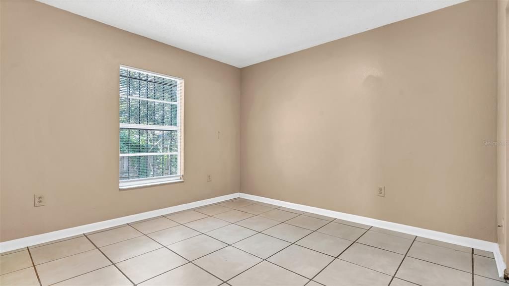 В аренду: $2,395 (3 спален, 2 ванн, 1698 Квадратных фут)