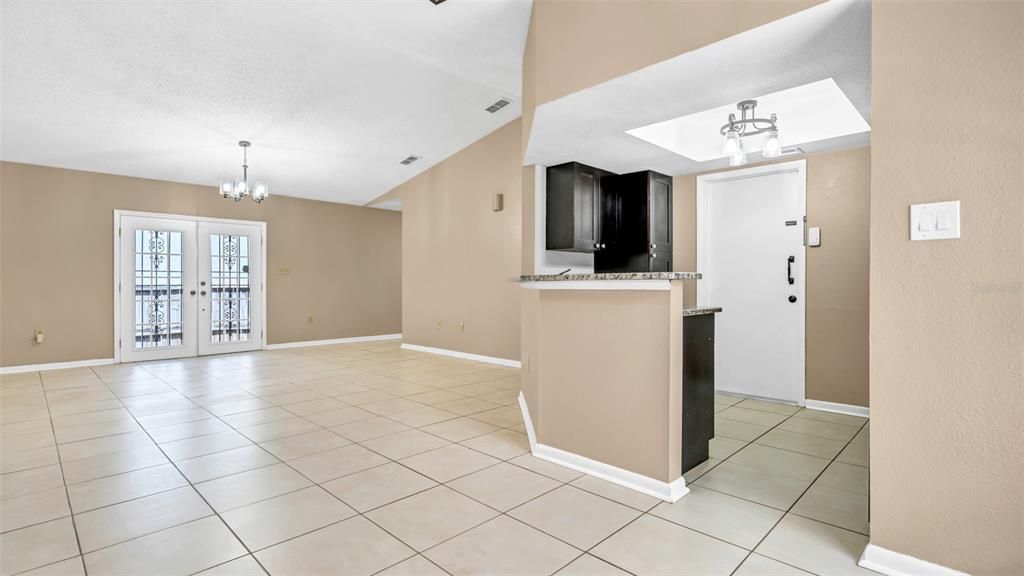 В аренду: $2,395 (3 спален, 2 ванн, 1698 Квадратных фут)