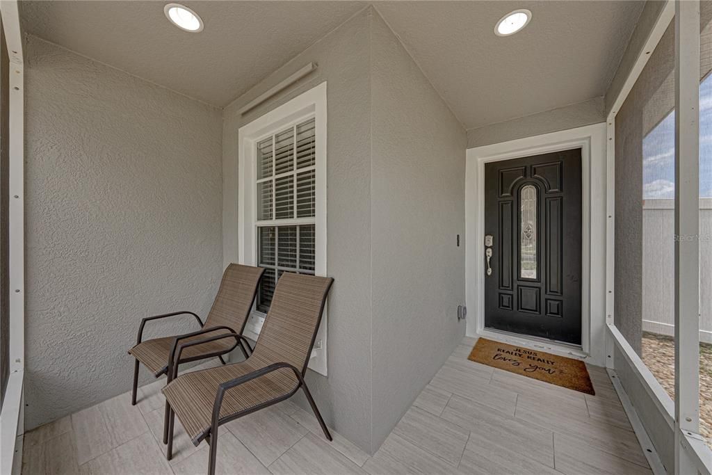 For Sale: $399,900 (4 beds, 2 baths, 1502 Square Feet)