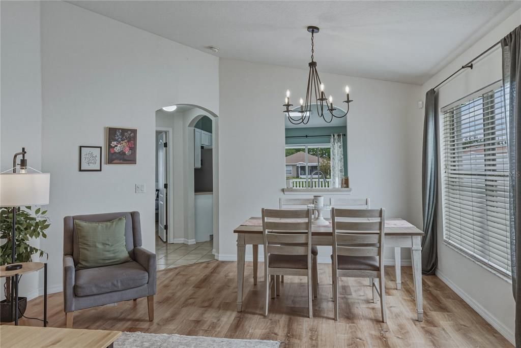 For Sale: $399,900 (4 beds, 2 baths, 1502 Square Feet)