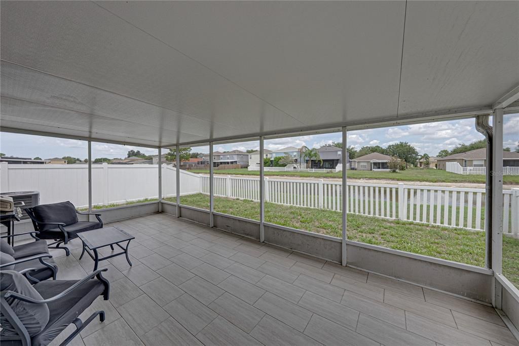 For Sale: $399,900 (4 beds, 2 baths, 1502 Square Feet)
