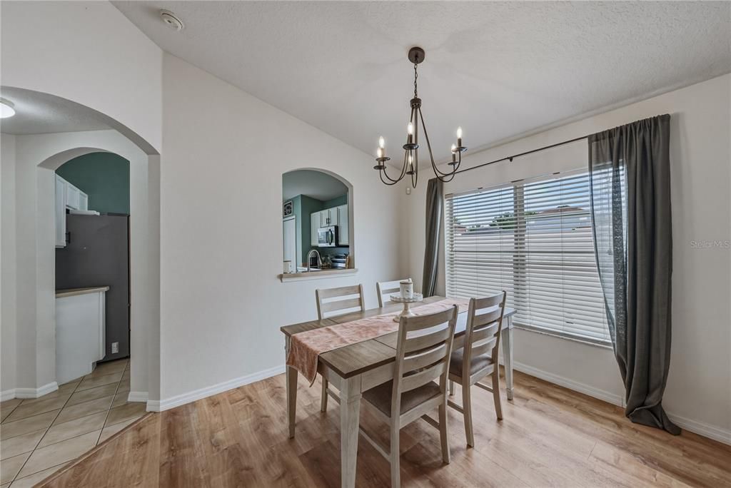 For Sale: $399,900 (4 beds, 2 baths, 1502 Square Feet)