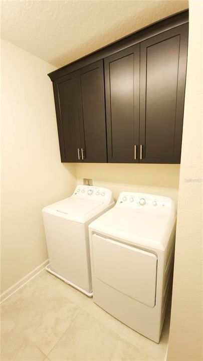 For Rent: $2,700 (3 beds, 2 baths, 1970 Square Feet)