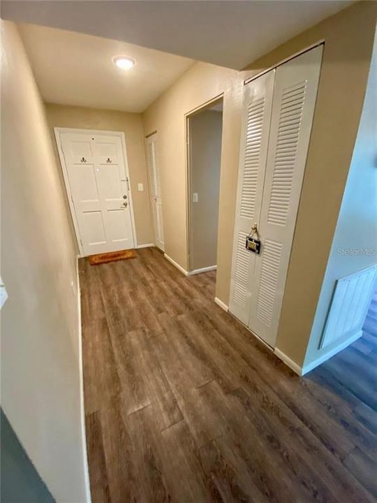 For Sale: $94,750 (2 beds, 2 baths, 1024 Square Feet)