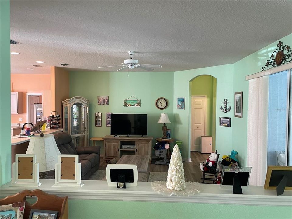 For Sale: $444,000 (4 beds, 3 baths, 2372 Square Feet)