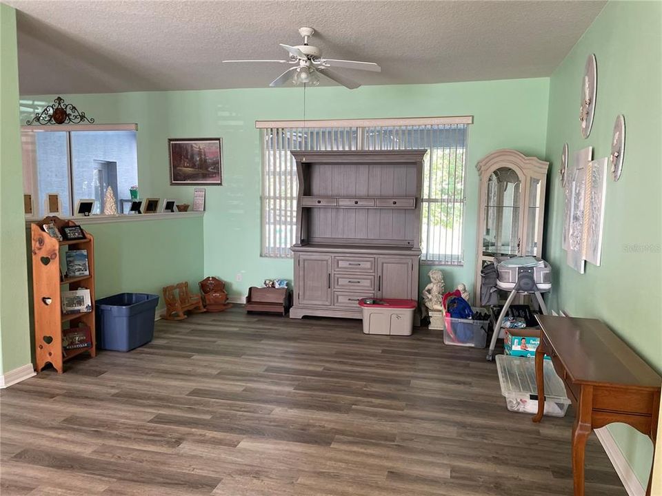 For Sale: $444,000 (4 beds, 3 baths, 2372 Square Feet)